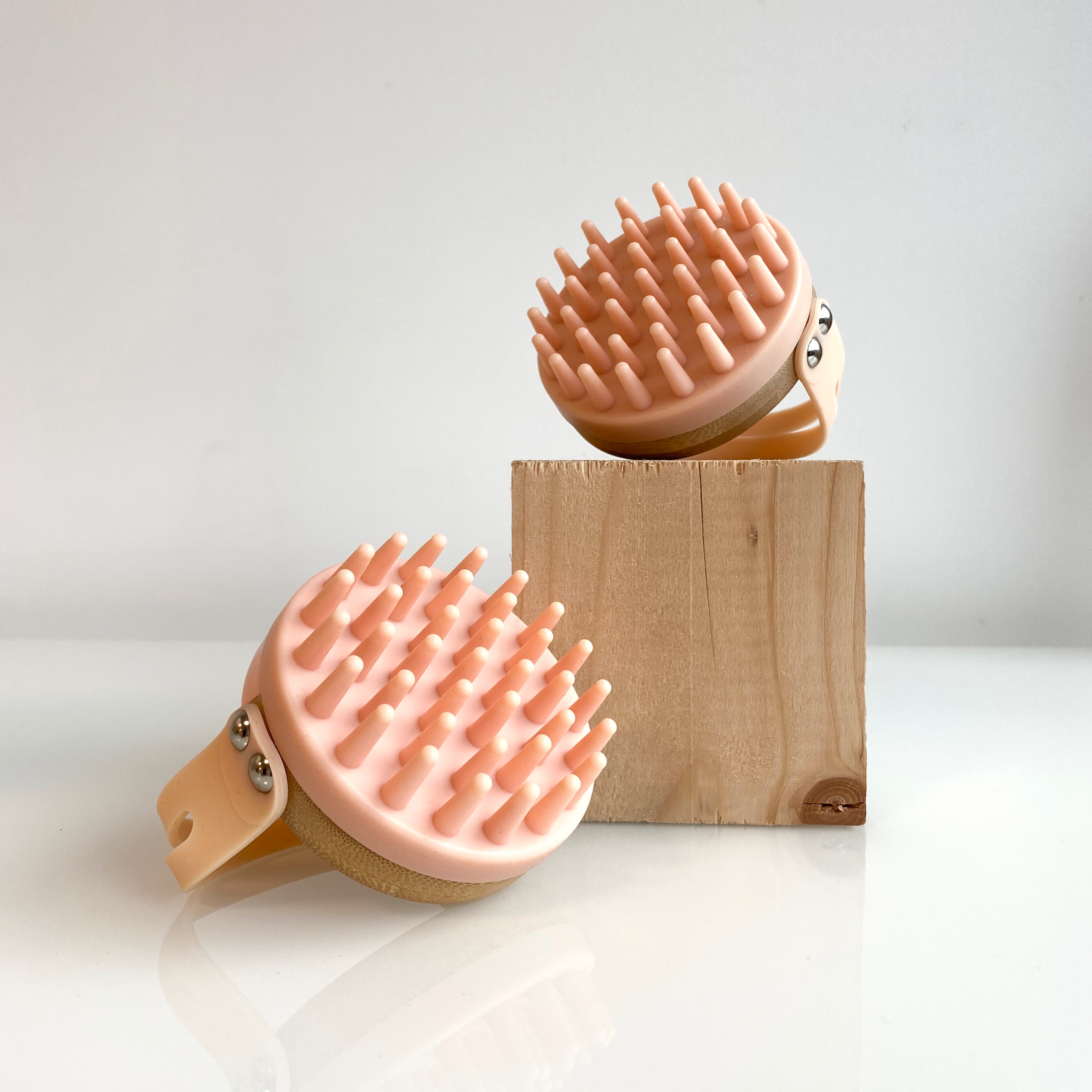 Brosse massante cuir chevelu